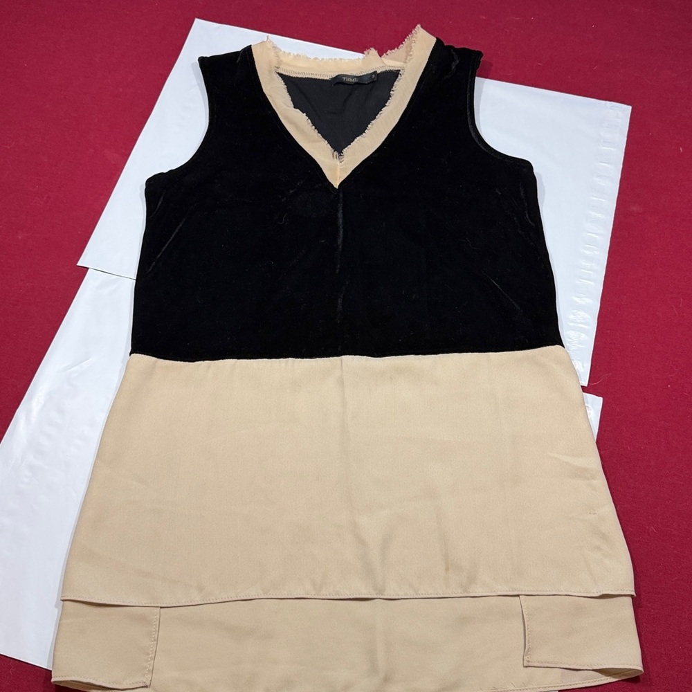 THML Stitch Fix black Velvet sleeveless tunic v neck top tan tiered flowy hem S